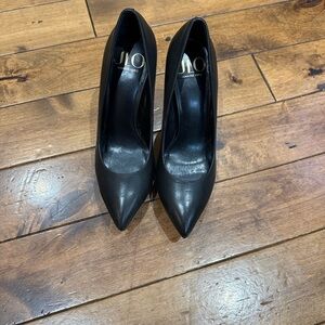 Jennifer Lopez Classic Black Heels